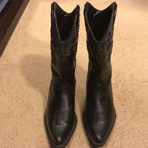 Madden Girl Cowboys Boots